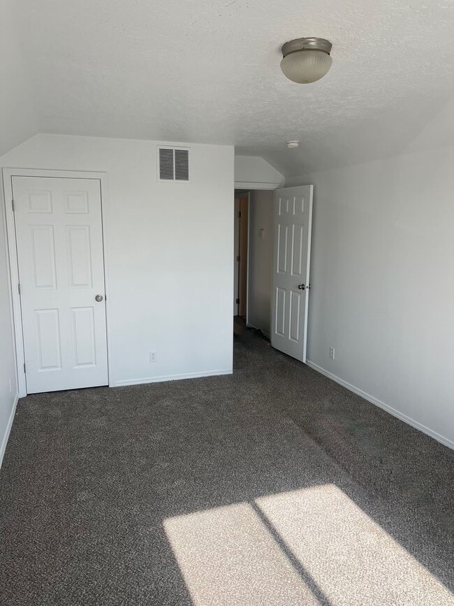 Building Photo - Nicely Updated Home In Nampa!