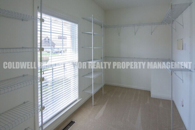 Building Photo - 6811 Neville Dr