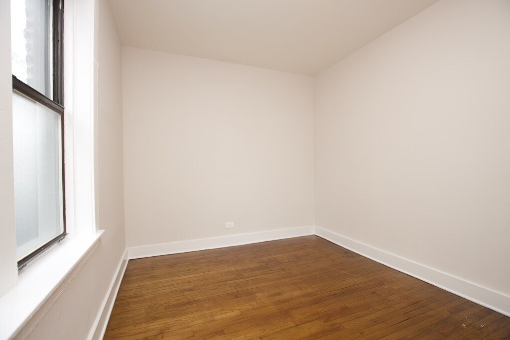 Building Photo - 1534 N Kedzie Ave