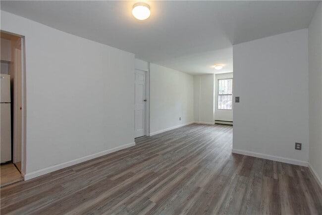 Building Photo - 361 52nd St