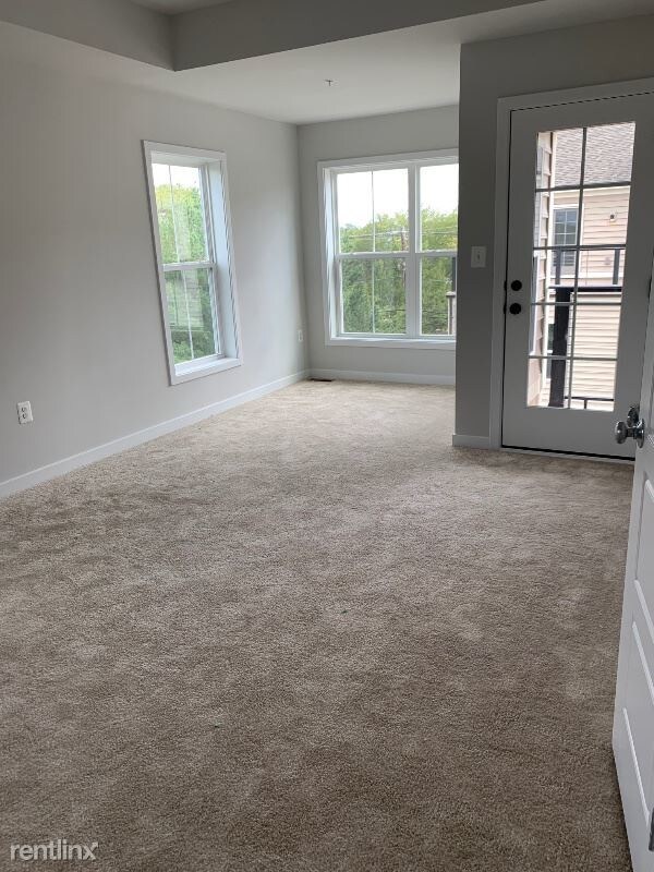 Building Photo - 3 br, 2 bath Townhome - 2363 Wyeth St