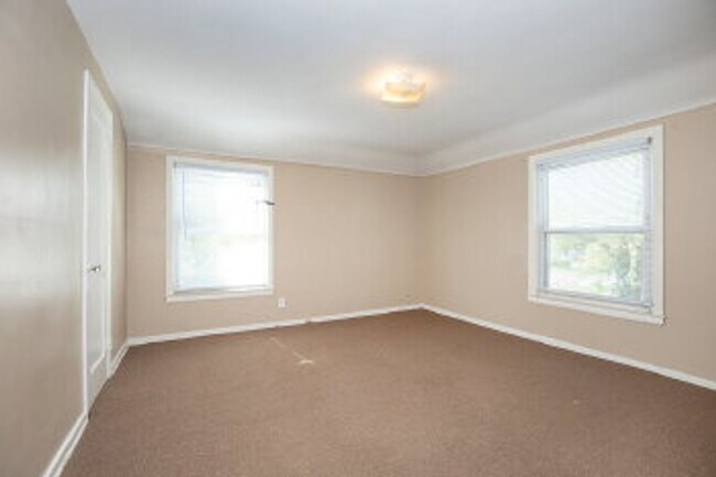 Building Photo - 25141 Treadwell Ave