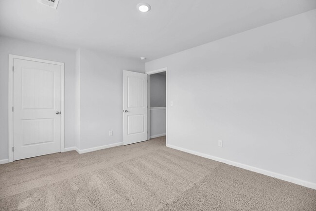 Building Photo - 719 Ashbrook Dr