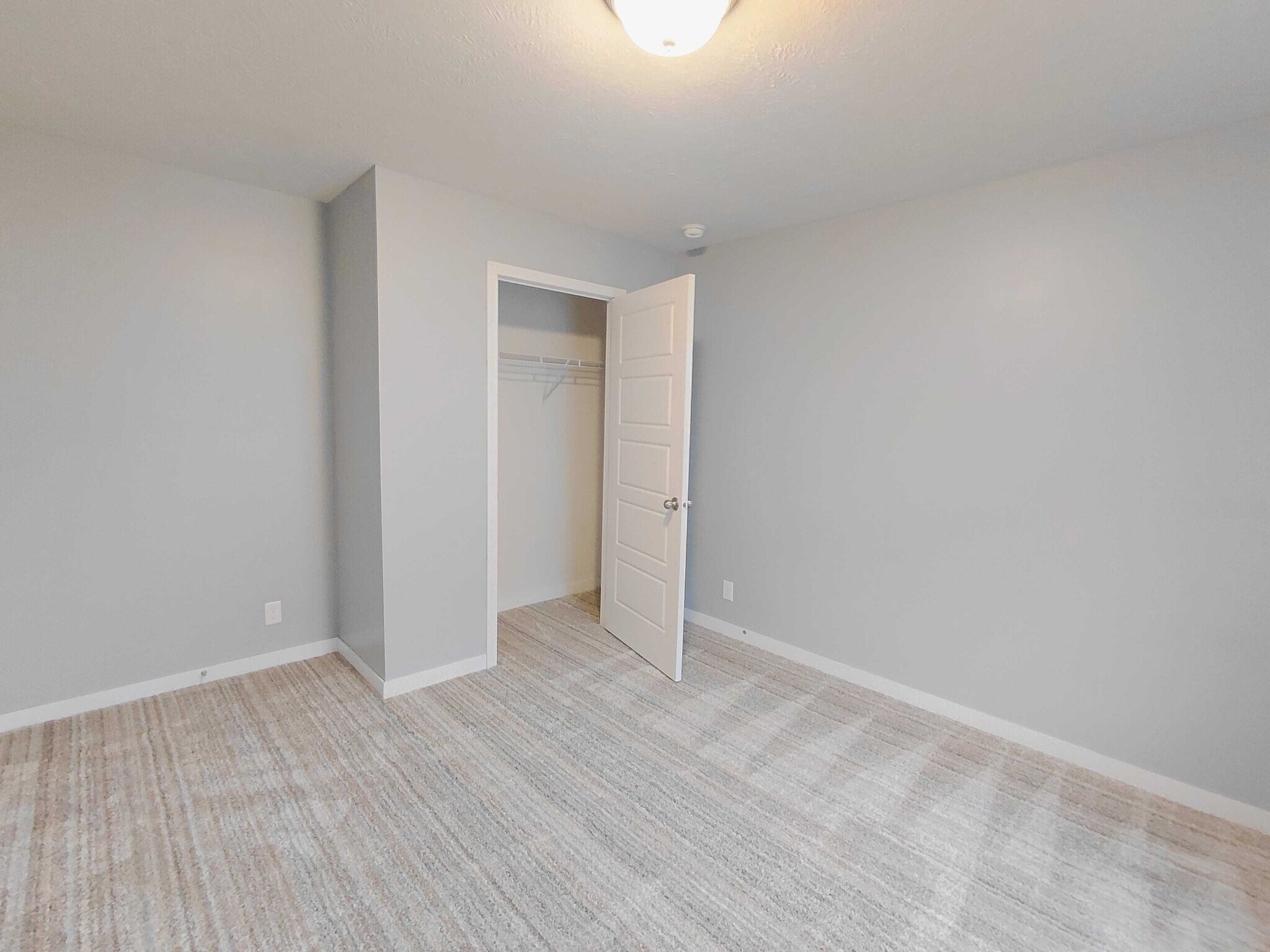 Building Photo - 2215 Peregrine Ave NW