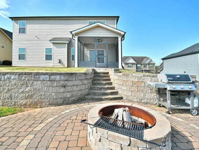Building Photo - 30 Winged Bourne Ct