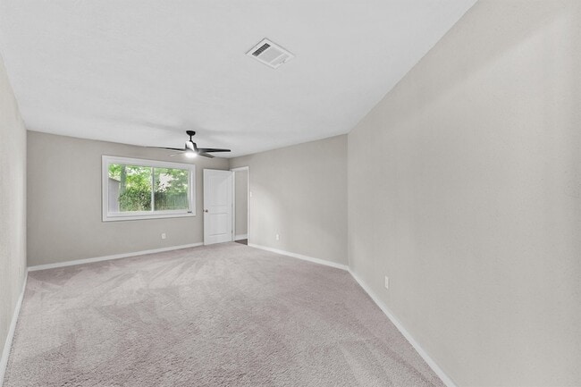 Building Photo - 16026 Beechnut St