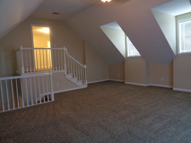 Building Photo - 2702 Camden Ct