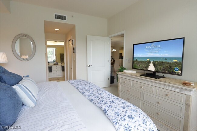 Building Photo - 26160 Clarkston Dr