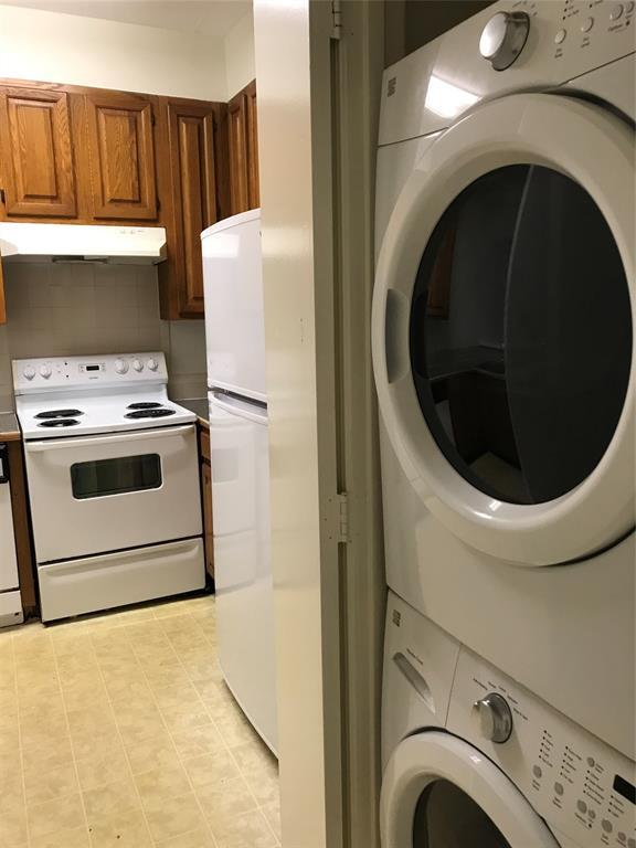 Building Photo - 2211 S Braeswood Blvd