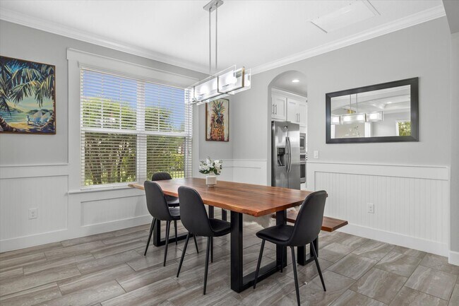 Building Photo - 5954 Anise Dr