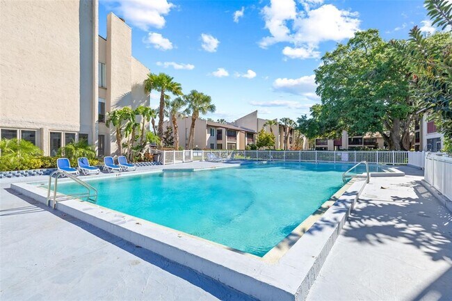 Building Photo - 8601 Huron Ct