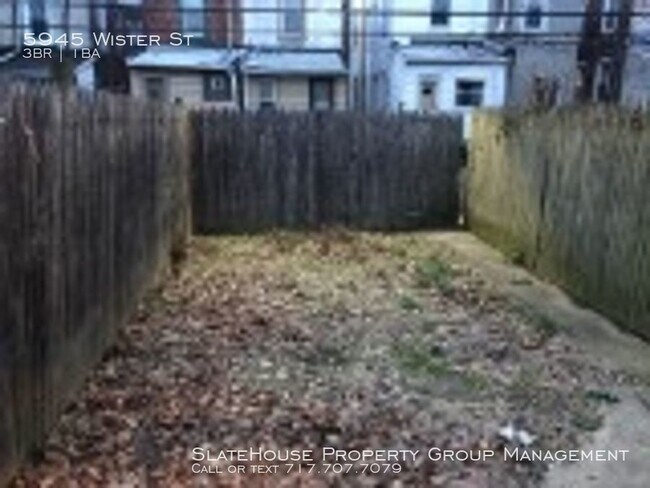Building Photo - 3 Bedroom 1 Bath Home Near Lasalle