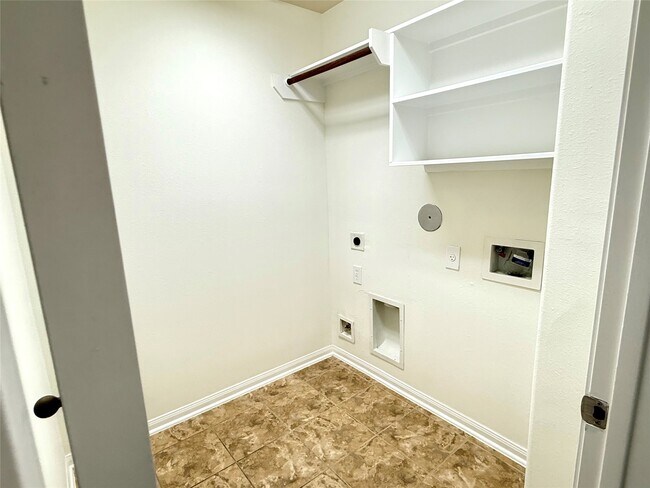 Building Photo - 11222 Overland Trail Dr