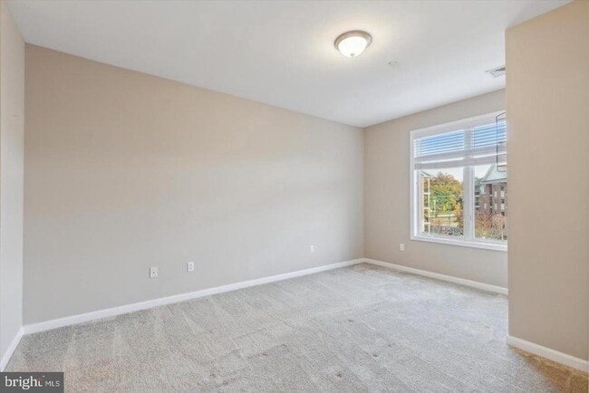 Building Photo - 429 Carson Terrace