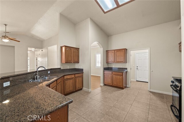 Building Photo - 15095 Douglas St