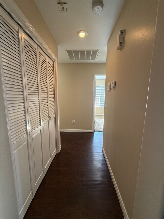 Building Photo - 5704 Pine Canyon Dr