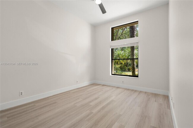 Building Photo - 1087 Deerwood Ln