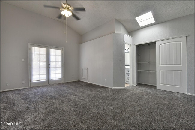 Building Photo - 609 Bristol Dr