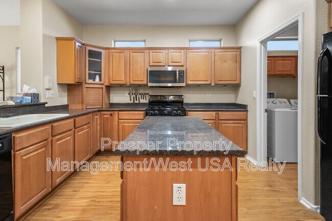 Building Photo - 17547 W Calistoga Dr