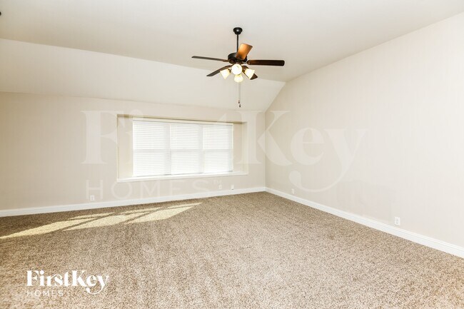 Building Photo - 826 Graham Dr