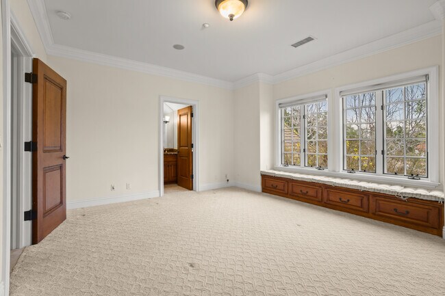 Building Photo - 3243 Calle De Debesa