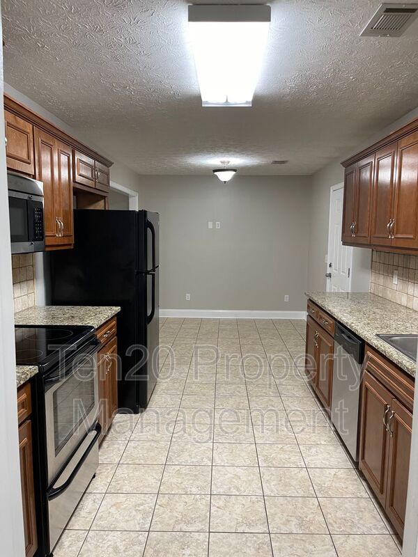 Building Photo - 4508 Auburn Rd