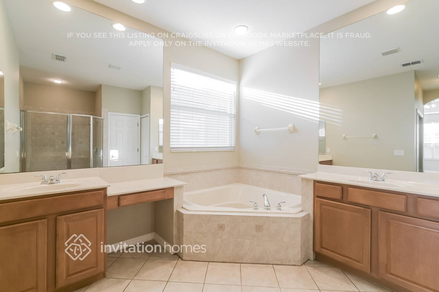 Building Photo - 11530 Vicolo Loop