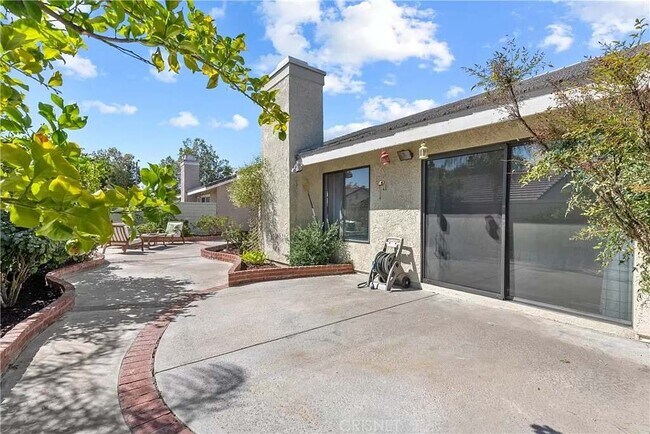 Building Photo - 26064 Tampico Dr