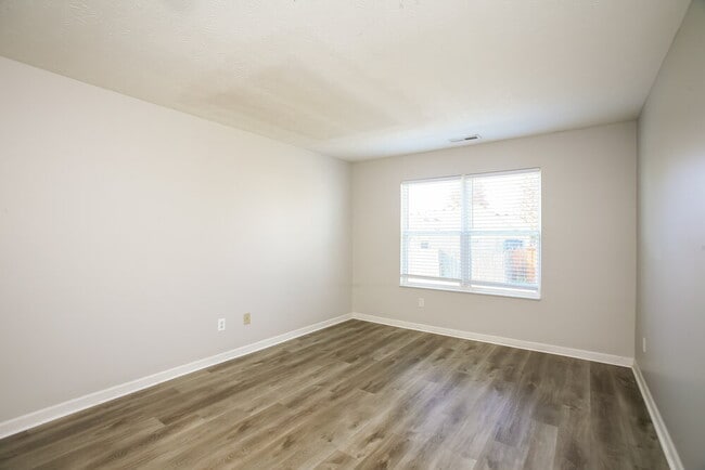 Building Photo - 2178 Rossington Ln