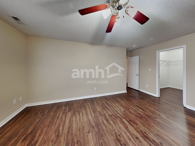 Building Photo - 12187 Running Springs Rd