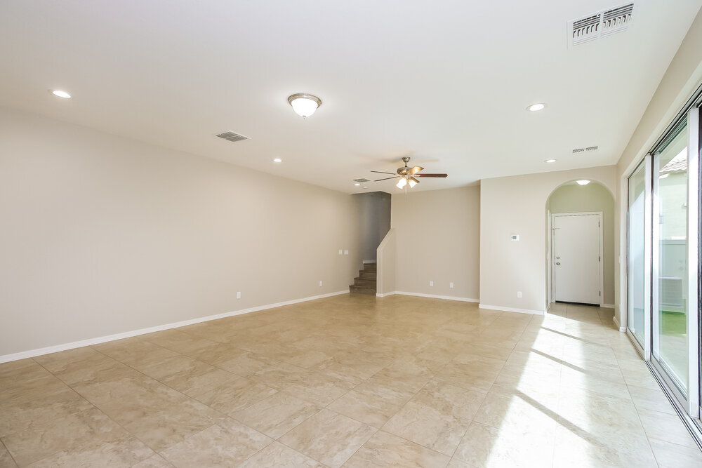 Building Photo - 1088 S Agnes Ln