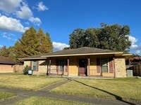 Building Photo - 4513 Woodlyn Dr