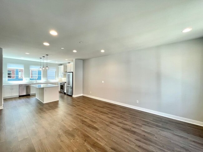 Building Photo - Great Townhome for rent