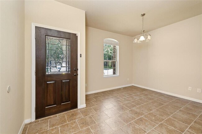 Building Photo - 17423 Waterview Dr