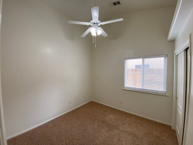 Building Photo - Coming soon, Beautiful Home located SE Visalia!