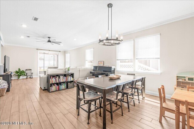 Building Photo - 162 Creekmore Dr