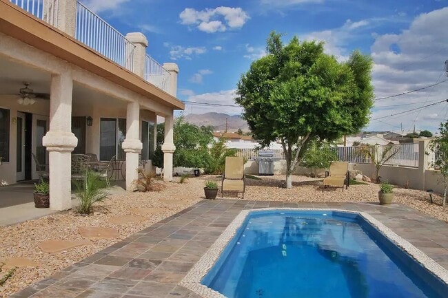 pool and backyard - 3640 Vega Dr