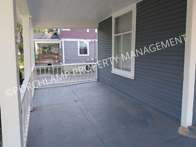 Building Photo - 668 Amity Ave
