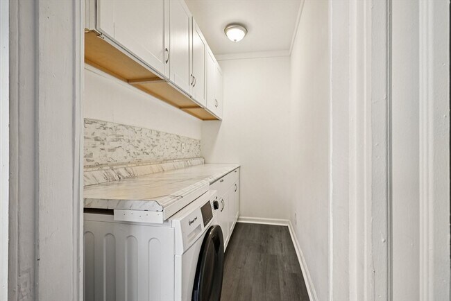 Building Photo - 16 Gannett St