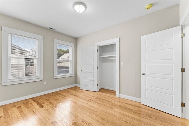 Building Photo - 42 Almont St