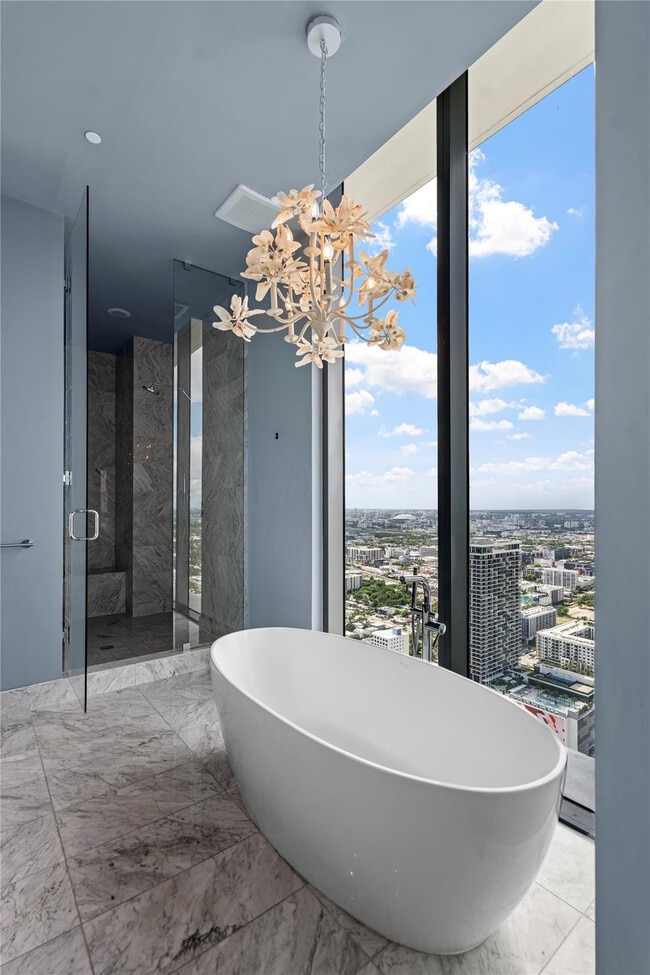 Building Photo - 480 NE 31st St