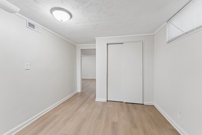 Building Photo - 2110 S 50th St