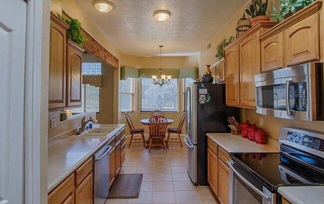 Building Photo - WONDERFUL HOUSE FOR RENT