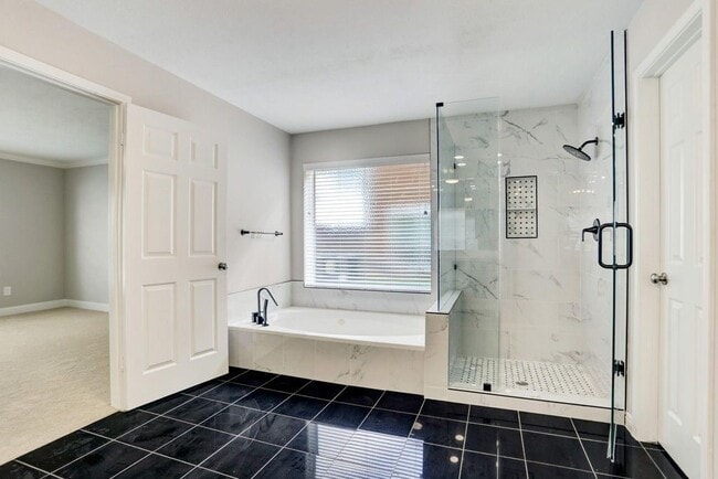 Building Photo - 30 Penny Green St