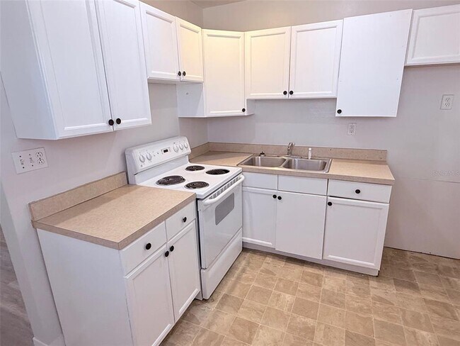 Building Photo - 1544 77th Ave N