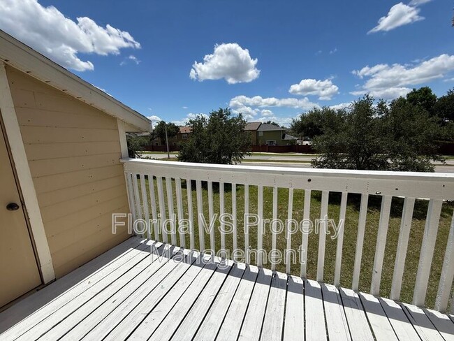 Building Photo - 206 Watts Ln