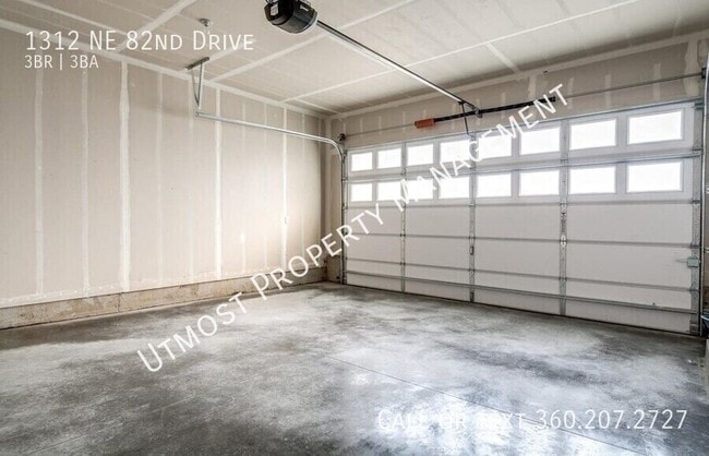 Building Photo - 1312 NE 82nd Dr