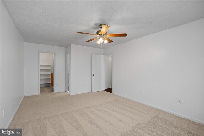 Building Photo - 2228 Hunters Run Dr