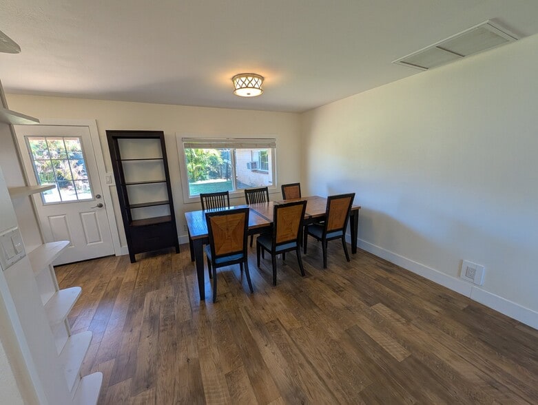 Building Photo - 291 Kaiola Pl