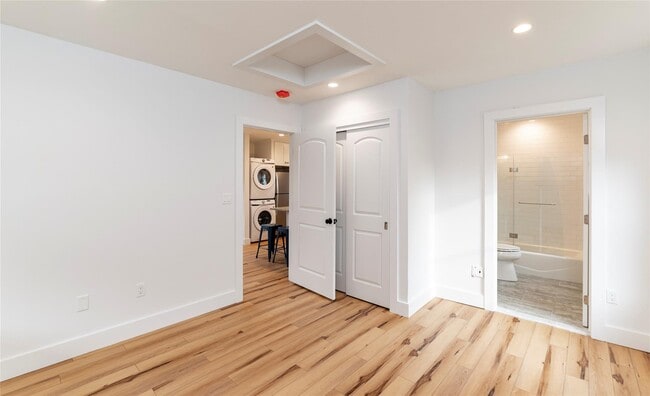Building Photo - 323 N Highland Ave